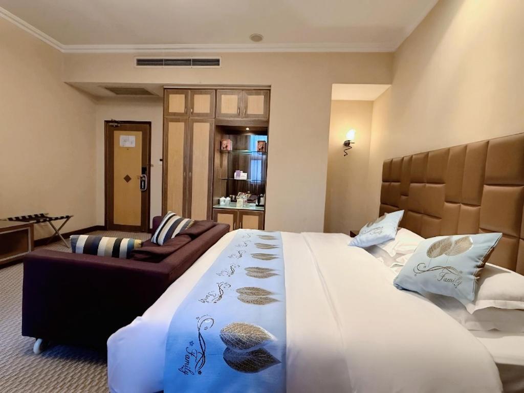 Chongqing Milky Way Hotel Экстерьер фото